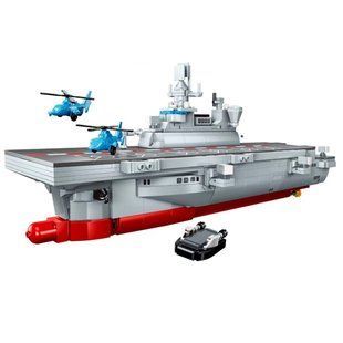 Конструктор блочный военный авианосец и вертолеты (820 дет.) 22019